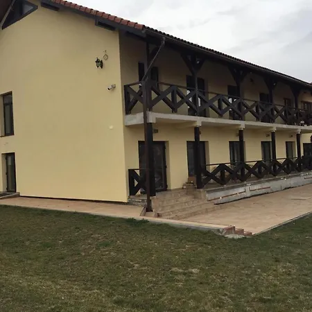 Gasthof Pensiunea Emris *